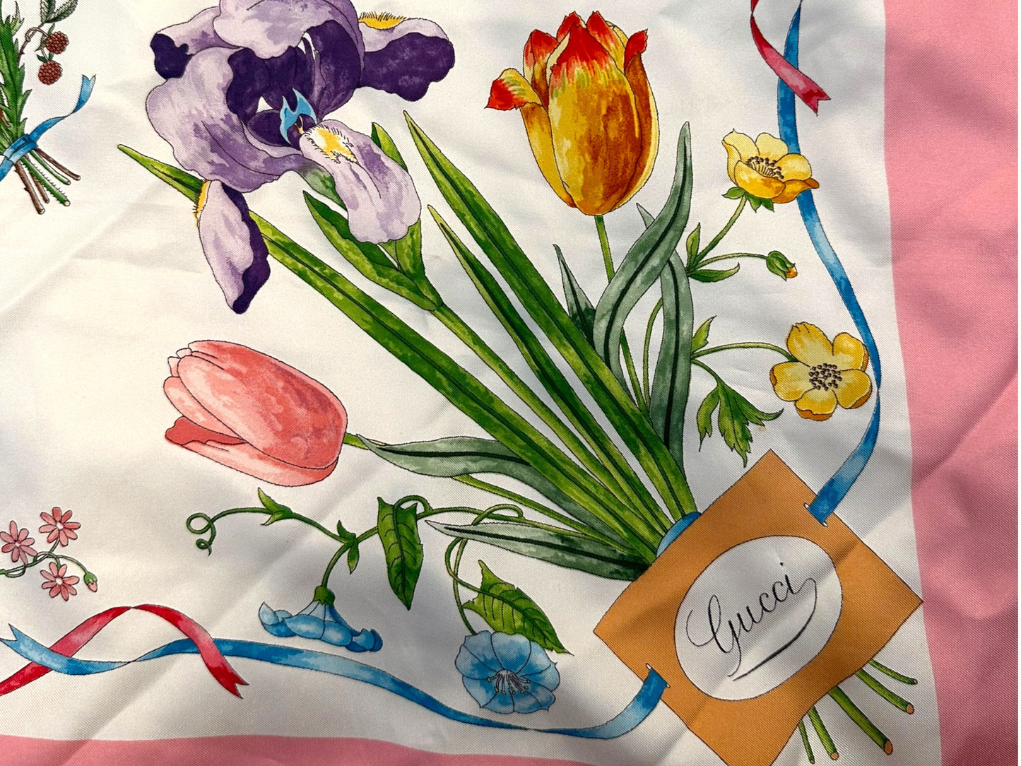 Gucci Vintage Flora 100% Silk Scarf